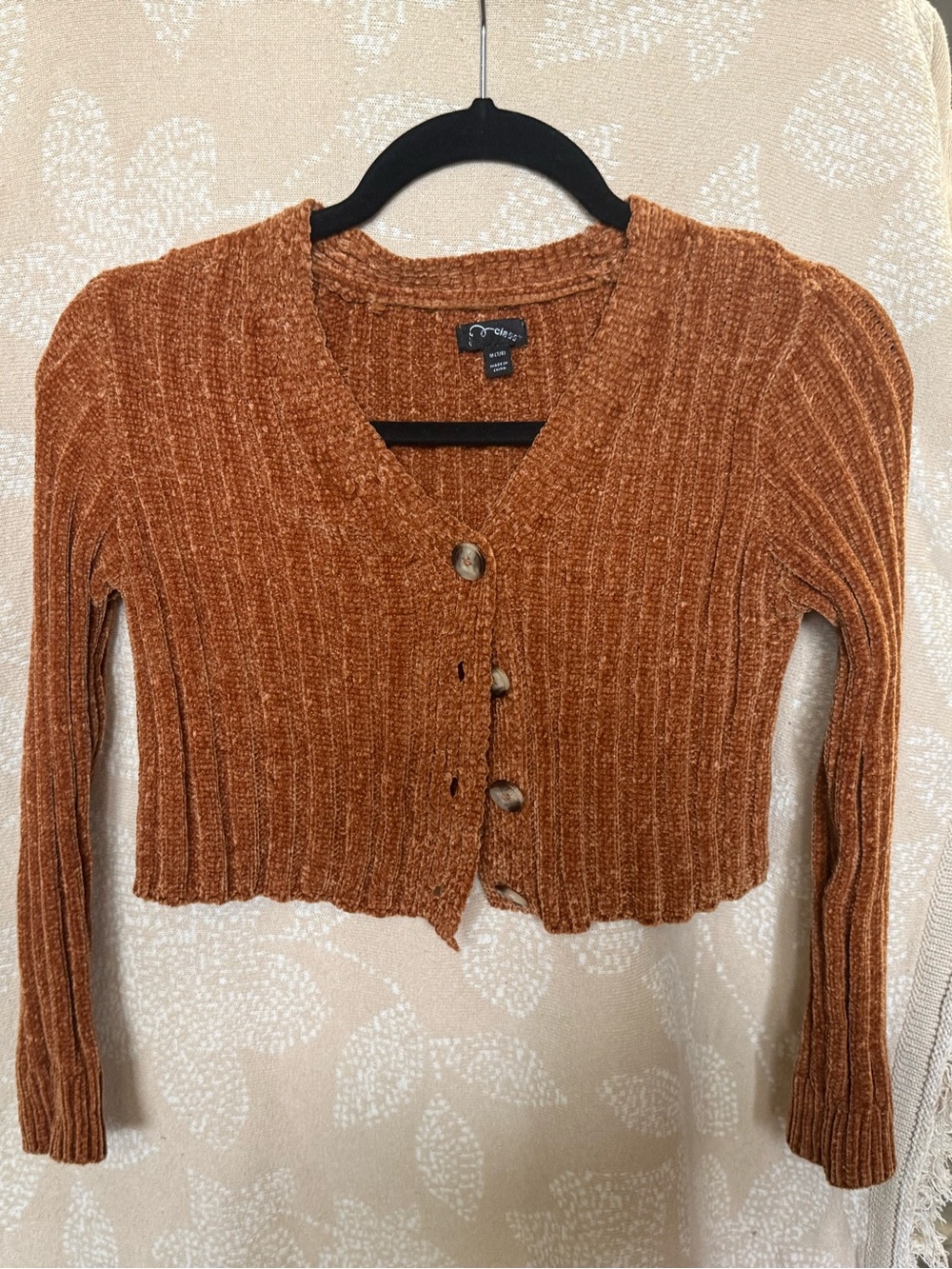 art class Cropped Ribbed Button Cardigan - Rust